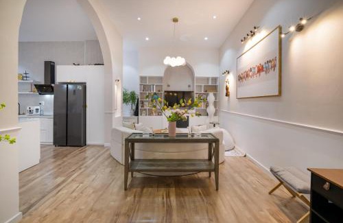 Hai Chau Villa | Cozy Ba Ba Homestay Đà Nẵng Steps from Han Market