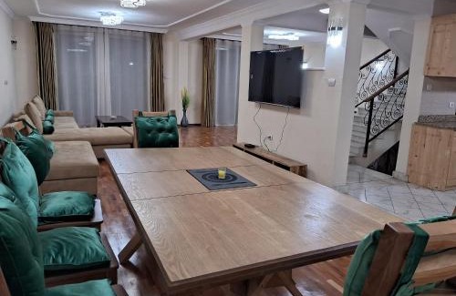 Bole Villa | Discover BA Villa: Family-Friendly with Delicious Dining
