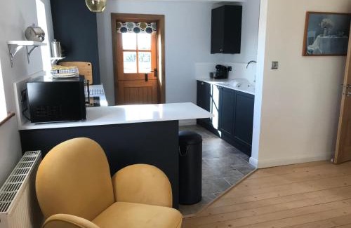 St Mary's Bay House | Ocean View Baa Lamb Cottage - Guest Rated 9/10