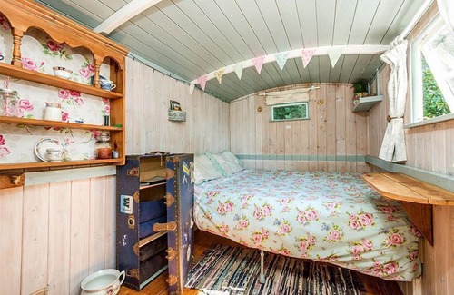 Whitchurch Canonicorum House | Escape to Baabara: Relax with Spa & Indoor Pool Access