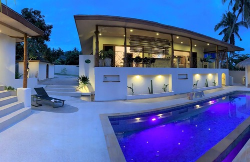 Hin Hong House | Experience Oceanfront Bliss at Baan Bai Mai Villas