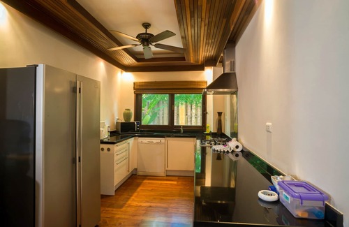 Hua Thanon Villa | Explore Baan Banburee: Ocean View & Spa Retreat