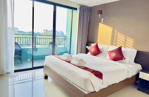 Bang Sare Hotel | Experience Baan Bangsare Resotel Chonburi with Ocean Views