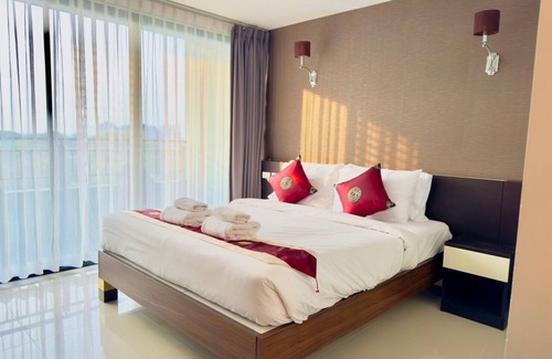 Bang Sare Hotel | Experience Baan Bangsare Resotel Chonburi with Ocean Views