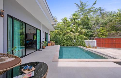 Thong Krut Villa | Discover Baan Bua: Oceanfront Bliss with Pool Access