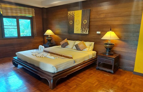 Choeng Doi Hotel | Discover Baan Chai Thung: Guest Rated 9.8 with Pool & Dining