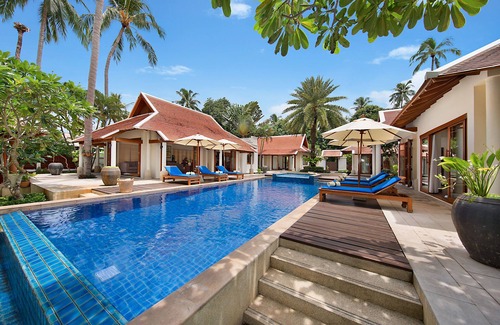 Lipa Noi Villa | Elegant Baan Chao Lay: Oceanfront Stay with Private Pool