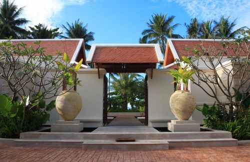 Lipa Noi Villa | Elegant Baan Chao Lay: Oceanfront Stay with Private Pool