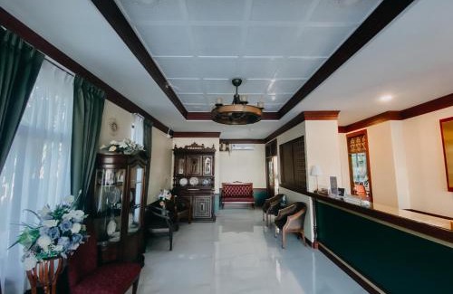 Khlong Song Ton Nun Hotel | Discover Baan Chao Khun Hotel: Family-Friendly Pool Retreat