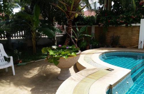 Bang Sare Villa | Ideal Getaway at Baan Chockchai 3 with Oceanfront Bliss