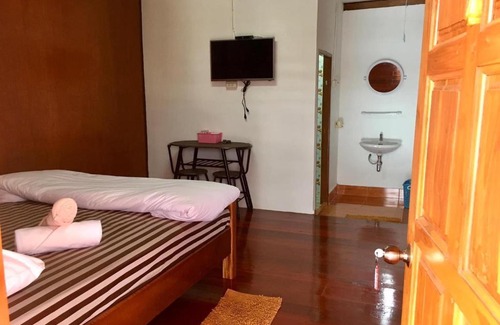 Chiang Khan House | Budget-Friendly Baan Fun Dee in Chiang Khan for Families