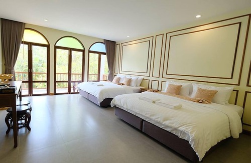 Khlong Khut Hotel | Relax at Baan Imm Sook Resort with Pool & Family Amenities