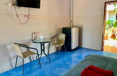Phetchaburi Hotel | Discover OYO 75485 Baan Kenpoo Resort with Family-Friendly Amenities