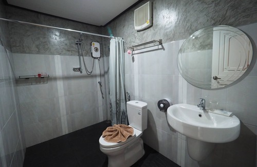 Kamlon House | Discover Baan Keree Thara Khiri Wong: Rated 9/10, Family-Friendly Stay