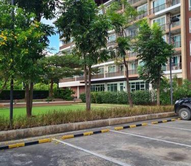 Mu Si Apartment | Cozy Baan Khaoyai: 4-Star Oceanfront Retreat with Pool