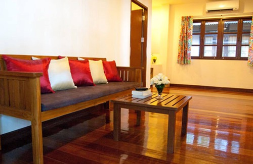Thong Chai Hotel | Beachfront Bliss at Baan Klang Aow Resort: 8.6/10 Rating