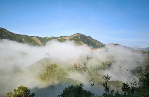 Bo Kluea Hotel | Family-Friendly Retreat at บ้านกลางเขา สะปัน - 4 Stars
