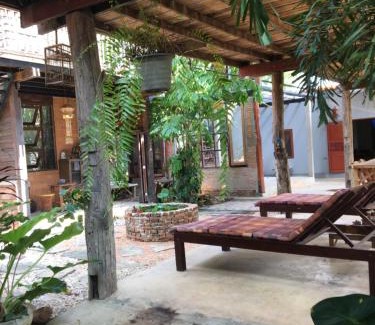 Ko Kha House | Pet-Friendly Baan Mali Lampang Homestay with Kitchen Access