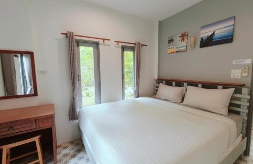 Chaloklum Resort | Discover Baan Moonchan House: Guest Rated 9.3/10