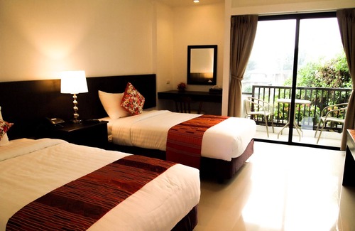 Nan Hotel | Discover Baan Nan Hotel: Family-Friendly Stay with Top Amenities