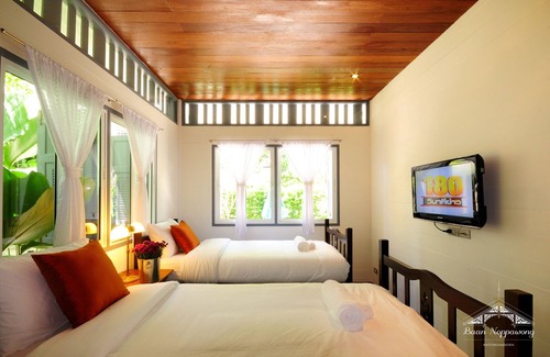 Wat Bowon Niwet Hotel | Exceptional Baan Noppawong: Spa, Hot Tub & Breakfast Included
