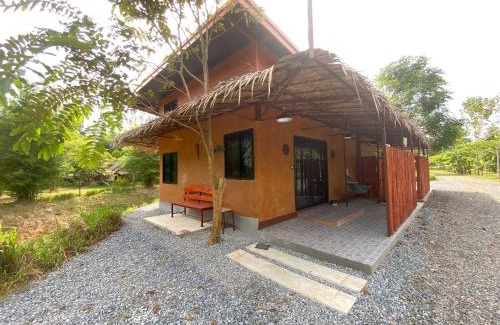 Nong Nam Daeng House | Discover Baan Nork Farmstay: Family-Friendly Getaway