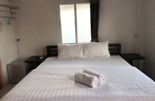 Uttaradit Hotel | Family-Friendly Baan Phu Jad Kan Resort with Great Amenities