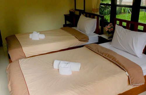 Chong Kham Hotel | Budget-Friendly Baan Phuthadol: Family-Savvy Comforts Await