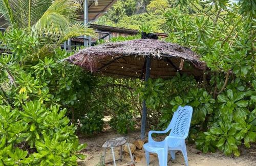 Ko Phaluai House | Oceanfront Baan Plai Laem Homestay with Private Beach