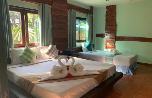 Ao Nang Resort | Relax at Baan Pongam Resort: Family-Friendly with Pool