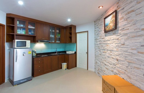 Khao Takiab Apartment | Sea View 2-Bedroom Apartment at Baan PooLom Resort