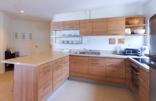 Khao Takiab Apartment | Inviting Baan PooLom 2-Bedroom Apt with Ocean View