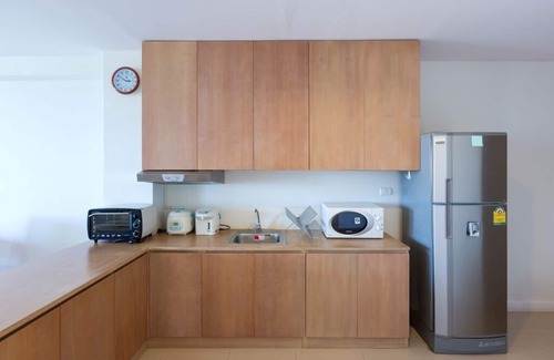 Khao Takiab Apartment | Ocean View Baan PooLom: 2-Bedroom Apartment with Pool