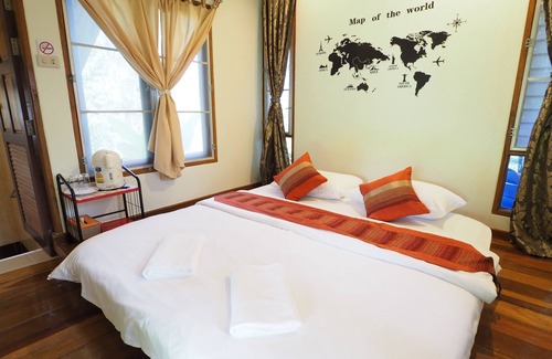 Khlong Khut Hotel | Budget-Friendly Baan Pun Sook with Breakfast & Family Amenities