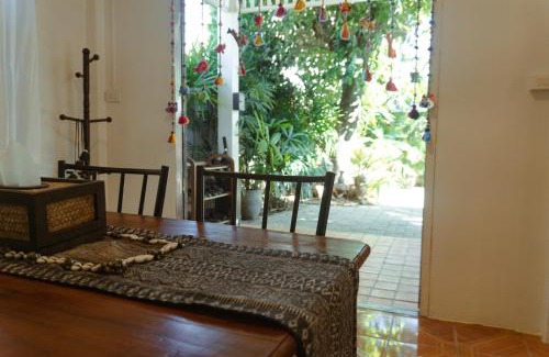 Wua Lai House | Guest Rated 9.7: Baan Ragang - Family-Friendly Retreat