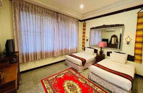 Sai Yok Hotel | Discover Baan Rim Kwai Paerimnam Resort: Family-Friendly Retreat