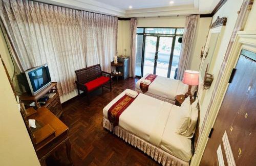 Sai Yok Hotel | Discover Baan Rim Kwai Paerimnam Resort: Family-Friendly Retreat