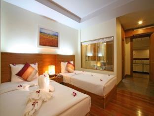 Ko Chang Hotel | Family-Friendly Retreat at Baan Saikao Plaza Hotel
