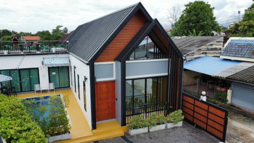 Mae Rim Villa | Discover Baan Salmon Pool Villa in Chiang Mai - 4-Star Gem
