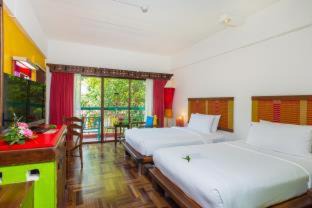 Chaweng City Center Resort | Baan Samui Resort - Oceanfront Retreat with Pool Access