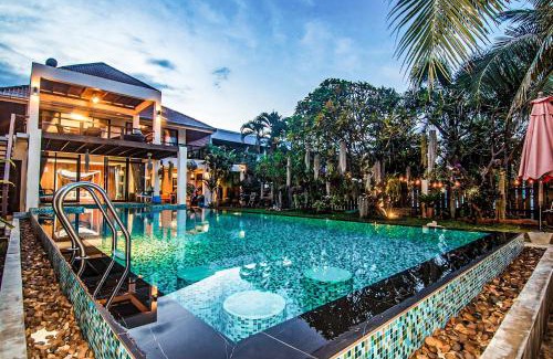 Pak Nam Pran Villa | Beachfront Baan SanSuk Pranburi with Pool & Ocean Views