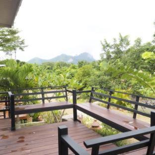 Ban Ta Khun Resort | Family-Friendly Baan Suan Hill Resort with Great Amenities