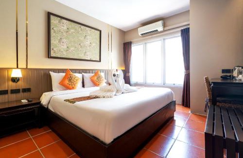 Bangkok Central Business District Hotel | Family-Friendly Retreat at Baan Sukhumvit Soi 20