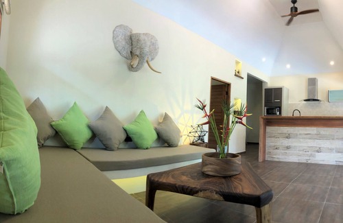 Hin Hong Villa | Beachside Baan Taolili: Perfect 3-Bedroom Villa Retreat