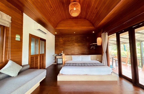 Ko Yao Hotel | Relax at Baan Taranya Koh Yao Yai with Ocean Views & Pool