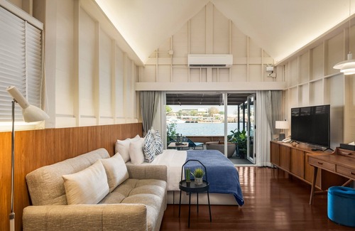 Siriraj Hotel | Experience Baan Wanglang Riverside with Top Amenities