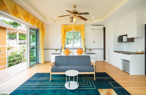 Rawai House | Unforgettable Baan Waru Seaview: Pool & Breakfast Included