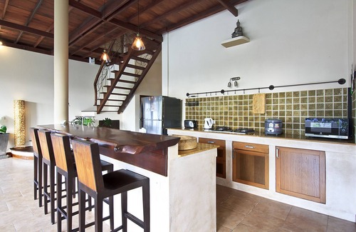 Hin Hong Villa | Experience Baan Yai Family Villa: Oceanfront Bliss & Yoga Space