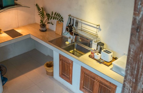 Hang Dong House | Relaxing Baanchandra Old Barn House with Spa and Breakfast