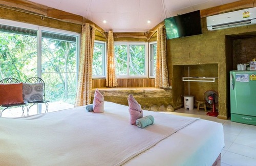 Ban Ta Khun Hotel | Discover Baandin Chiewlarn Resort with Family-Friendly Amenities
